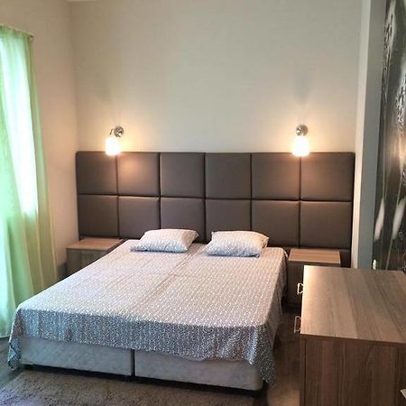 Cosy Center Apartment Várna Kültér fotó