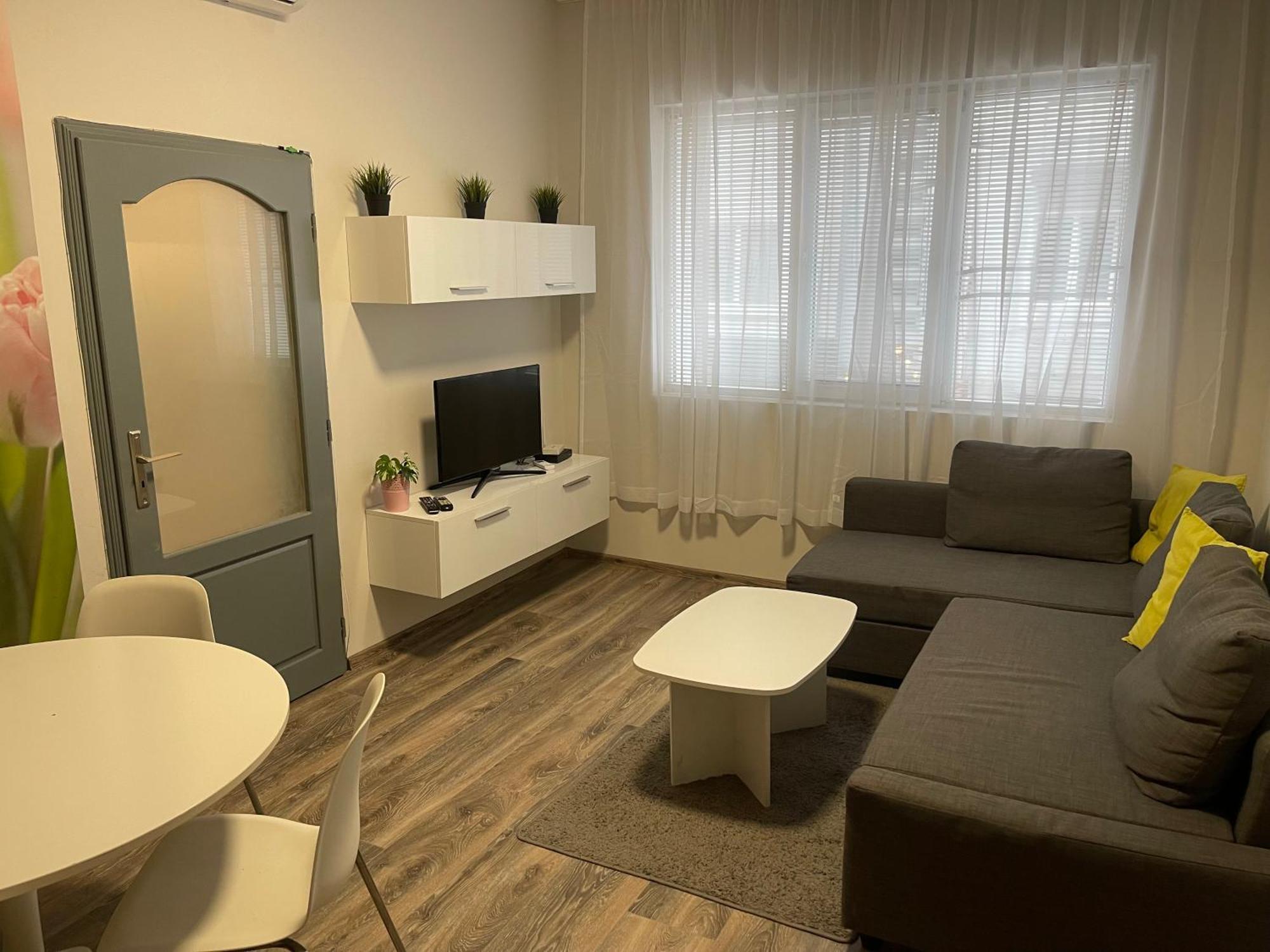 Cosy Center Apartment Várna Kültér fotó
